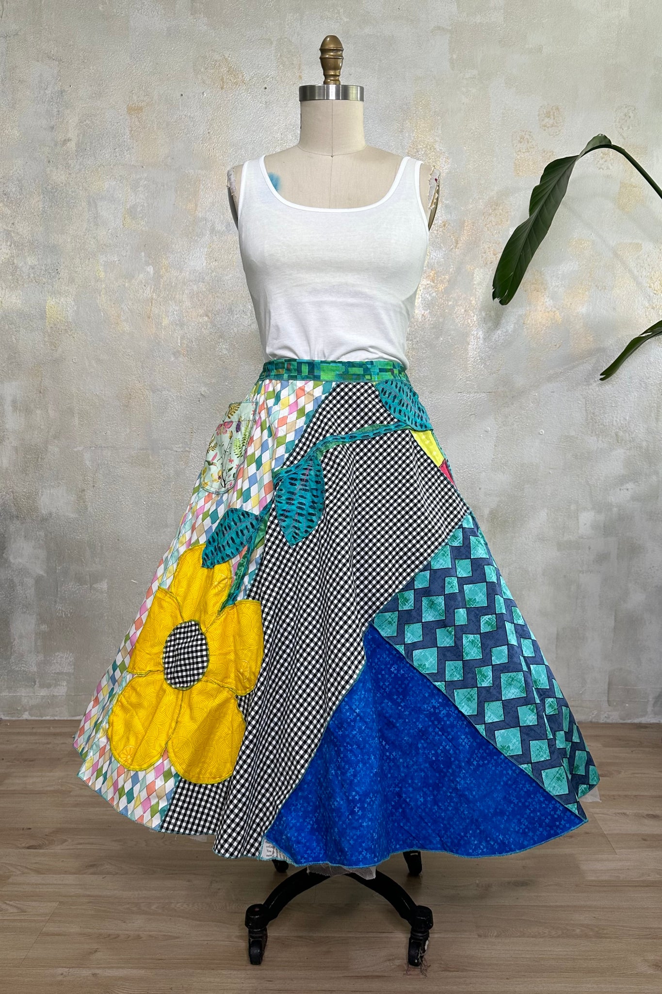 Random Acts Of Fiber Skirt (Blue w/Yellow Flower)