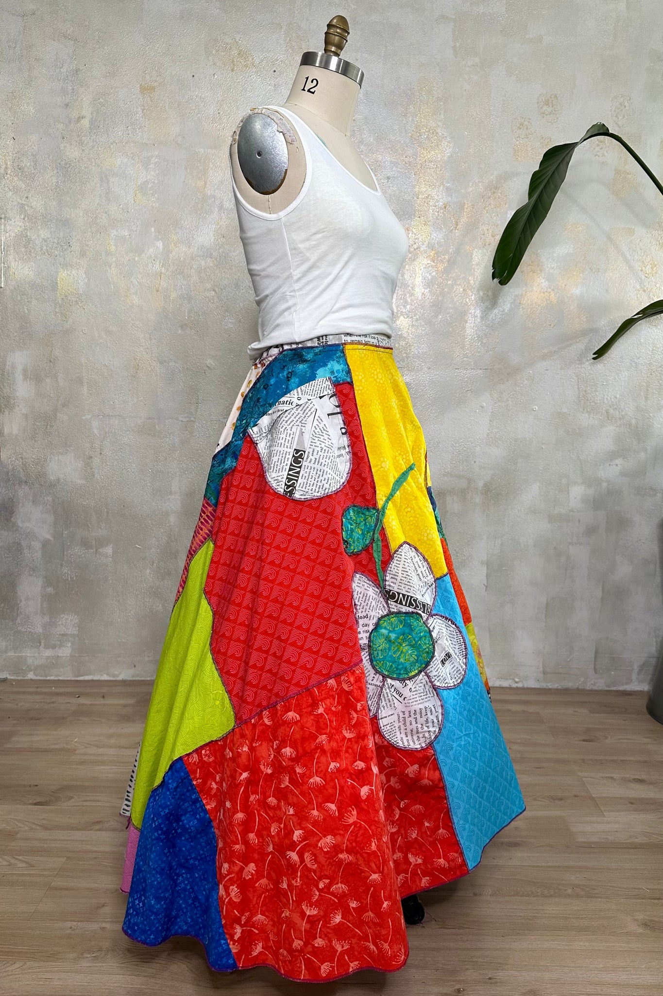 Random Acts Of Fiber Skirt (Bright Color w/White Flower)