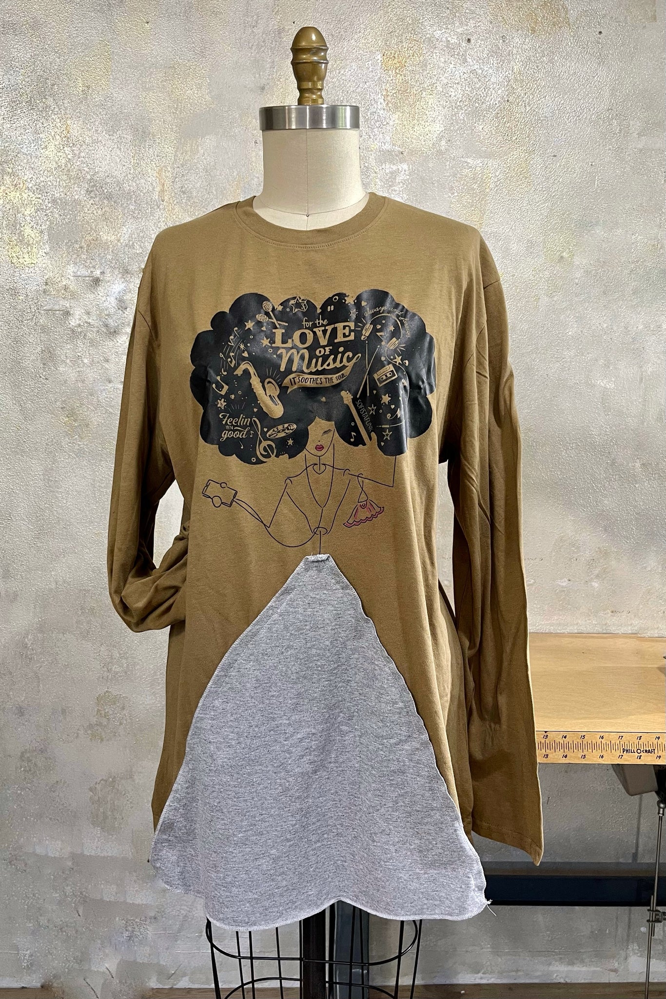 Lola J. LTD Tee